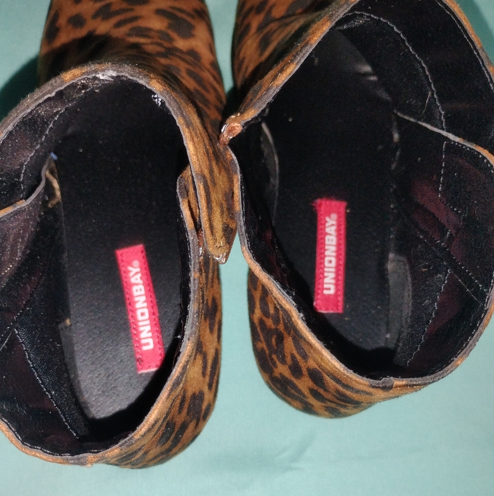 🤎🖤 EUC Dark Orange Black Cheetah Print Ankle Boots Size 8.5 UnionBay Winter - Picture 3 of 4